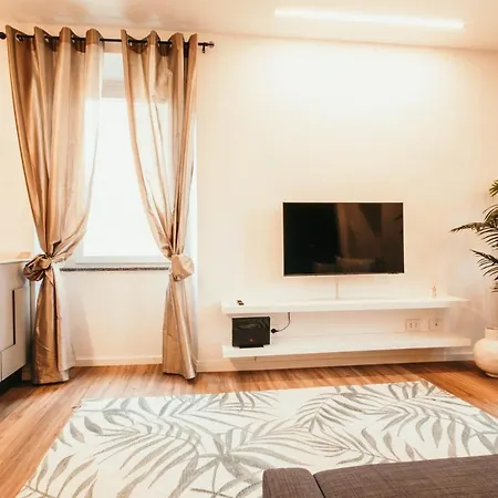 Lejlighed Le Felci - Lakeside Leisure & Business Arona